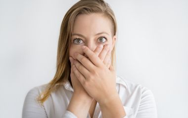 Як позбутися неприємного запаху з рота