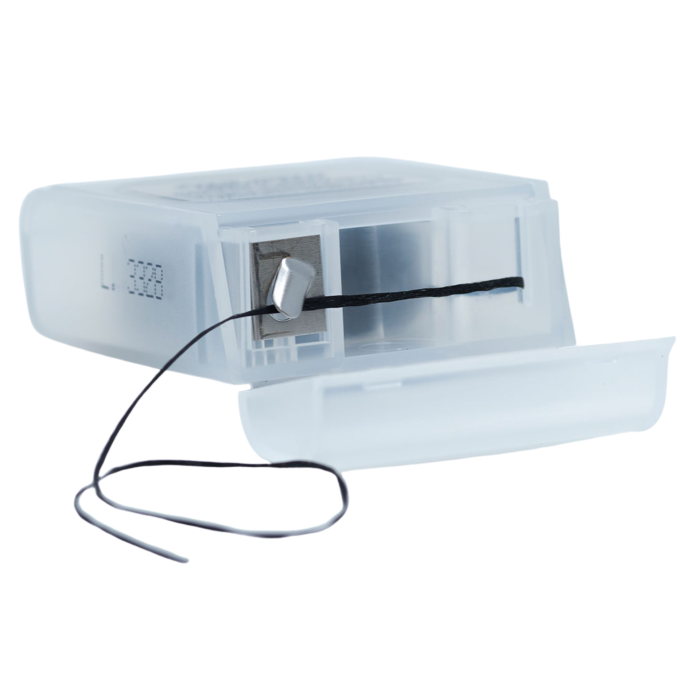 Зубна стрічка CURASEPT BLACK з хлоргексидином, смак м'яти 50 м